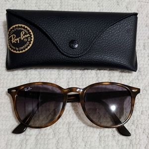 Ray-Ban RB 4258